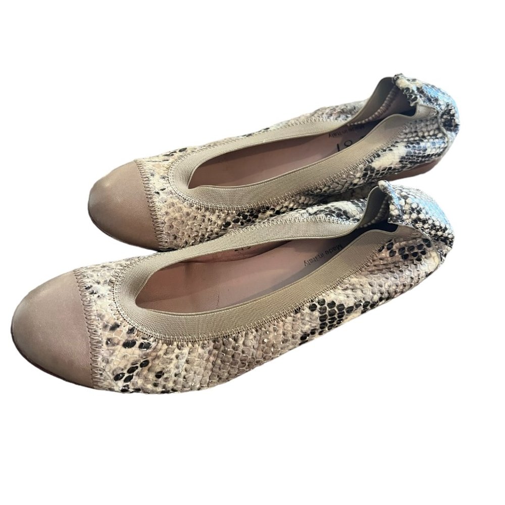 Women's Ferca 81 Snakeskin Italian‎ Ballet Flats Size 37